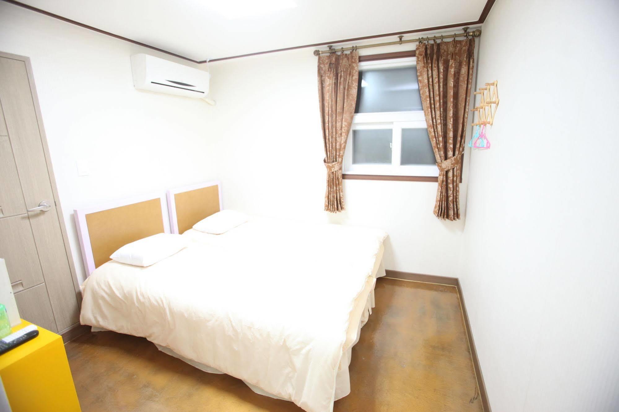 Kukje Myeongdong House Hotel Seoul Exterior photo